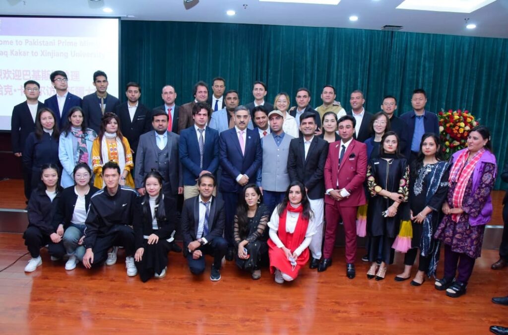 Pakistan's caretaker PM visits Xinjiang university