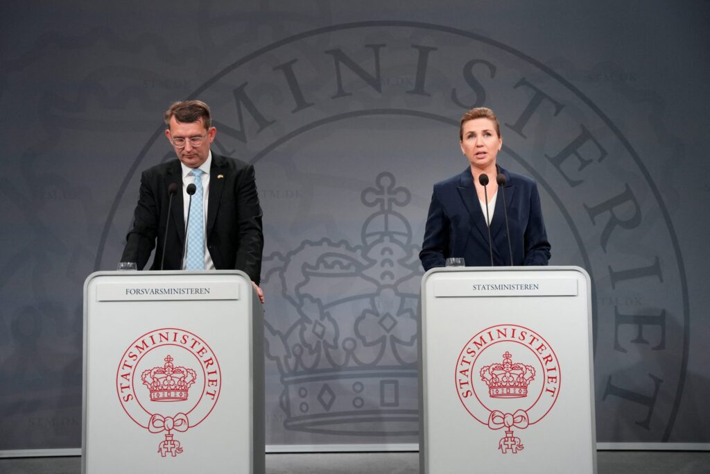 Denmark-US seal defense pact